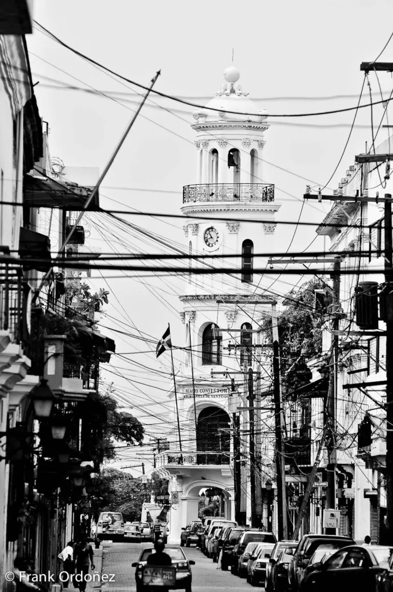 zona colonial, cables, calle, strear, dominican, dominicana, edificio, colonial